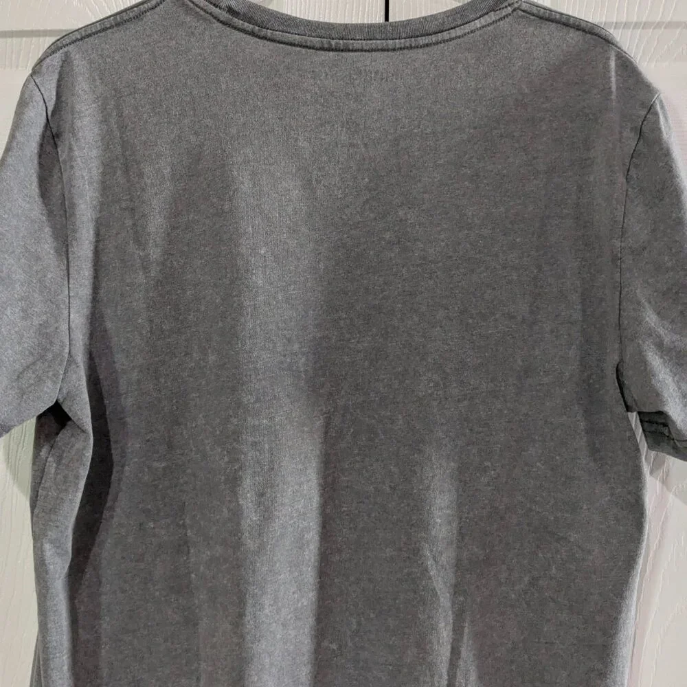 Corvette Chemistry Men's Gray Graphic T-Shirt Size Medium GM Official Crew Neck - Picture 9 of 11